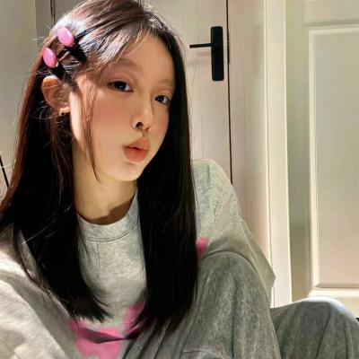 女孩罗塞玛莉